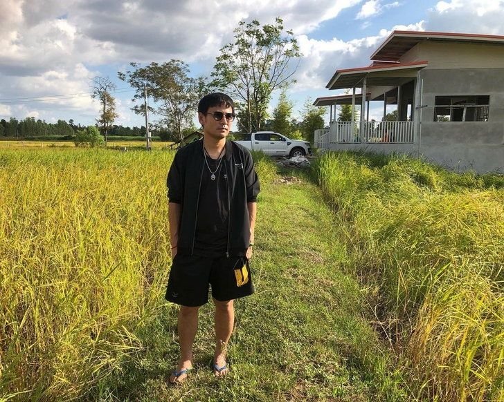 บ้านไผ่ พงศธร