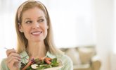 5 รูปแบบการกินอาหารเพื่อสุขภาพของผู้หญิงวัย 50 Up