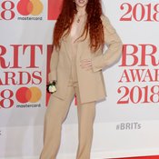 แฟชั่นพรมแดง BRIT Awards 2018