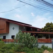รีโนเวทบ้านไม้เก่า 2 ชั้น ให้ใหม่เอี่ยมด้วยงบ 85 แสนบาท