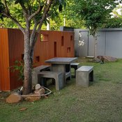 บ้านสองชั้นสไตล์คอนเทมโพรารี 3 ห้องนอน 4 ห้องน้ำ ดีไซน์โดดเด่นสวยงามก่อสร้างบนที่ดิน 100 ตารางวา