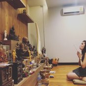 เปิด “บ้านดีเจแมน” ตกแต่งสไตล์อินดัสเทรียล และห้องพระที่เต็มไปด้วยของศักดิ์สิทธิ์