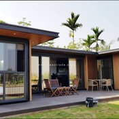 บ้านสำเร็จรูปชั้นเดียว สไตล์โมเดิร์นเรียบหรู 2 ห้องนอน 2 ห้องน้ำ พื้นที่ใช้สอย 60 ตรม