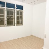 รีโนเวทห้องเก่าให้เป็น “ห้องนอนสไตล์มินิมอล” กับบรรยากาศชวนเคลิ้มฝัน ในงบประมาณเพียงหลักพัน