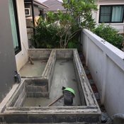 DIY “มุมพักผ่อนพร้อมบ่อปลา” ลงทุนลงแรงเอง ไม่จ้างช่าง งบประมาณ 9000 บาท