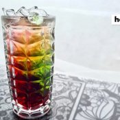 เรนโบว์เลมอนโซดา เครื่องดื่มสีรุ้ง