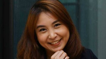 รู้จัก "ศิริกัญญา ตันสกุล" ผู้หญิงที่เดินเคียงข้าง "ทิม พิธา"