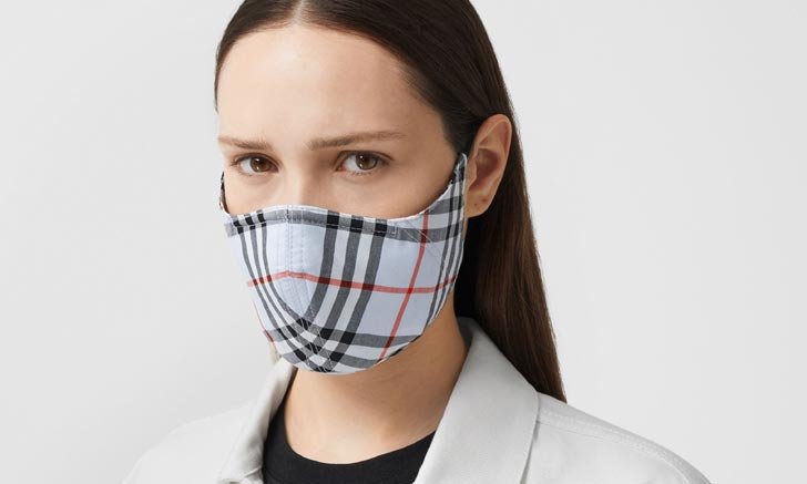 กลับมาวางขายอีกครั้ง หน้ากากอนามัย Burberry ลิมิเต็ด อิดิชั่น สุดวินเทจ ราคาหลักพัน