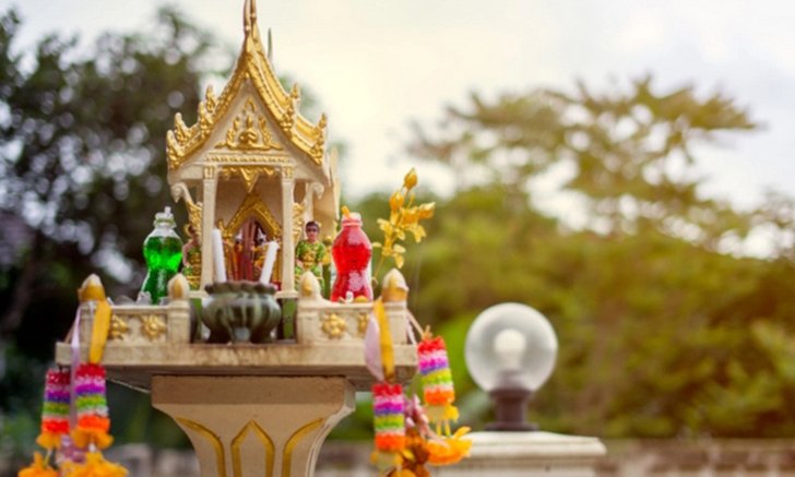 ตั้งศาลพระภูมิอย่างถูกหลัก เป็นมงคลกับบ้าน ตามความเชื่อ