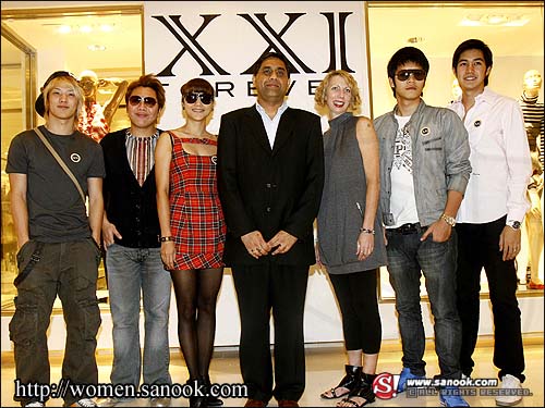 แฟชั่นโชว์, ร้านXXI FOREVER