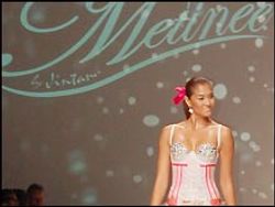 Metinee by Jintana Spring/Summer 2007