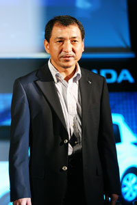 มร.โคจิ โอคูดะ รองผู้จัดการใหญ่อาวุโส การตลาดและการขาย บริษัท สยามนิสสัน ออโตโมบิล จำกัด