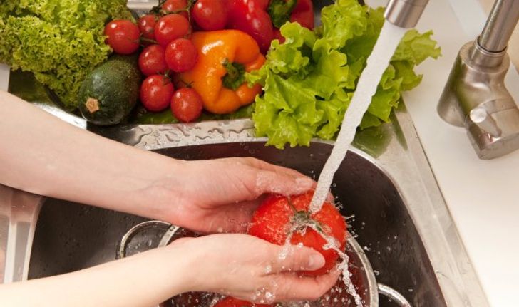 วิธีล้างผักให้สะอาดและลวกผักให้คงสีสันสดใสน่าทานง่ายๆ