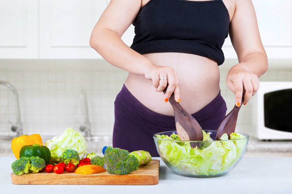 4 สารอาหารสำคัญที่คุณแม่ตั้งครรภ์ไม่ควรพลาด 