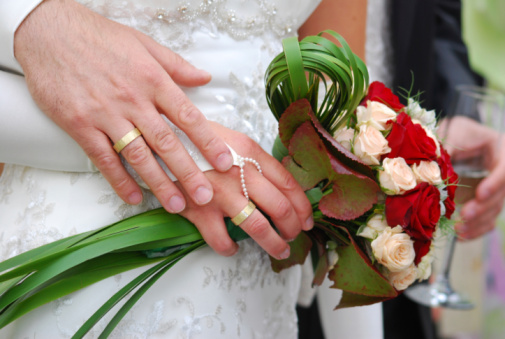 4 ทิปส์เลือกแหวนแต่งงานให้สวยตรงใจ