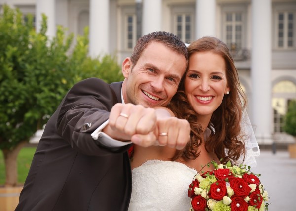 ประเภทของการ์ดแต่งงาน ไอเดียเลือกสไตล์การ์ดให้เข้ากับงานแต่งของคุณ