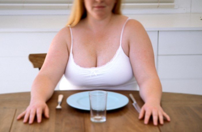 อยากลดน้ำหนักด้วยตัวเองให้ถูกวิธี ต้องหลีกหนีความเชื่อในการอดอาหาร !