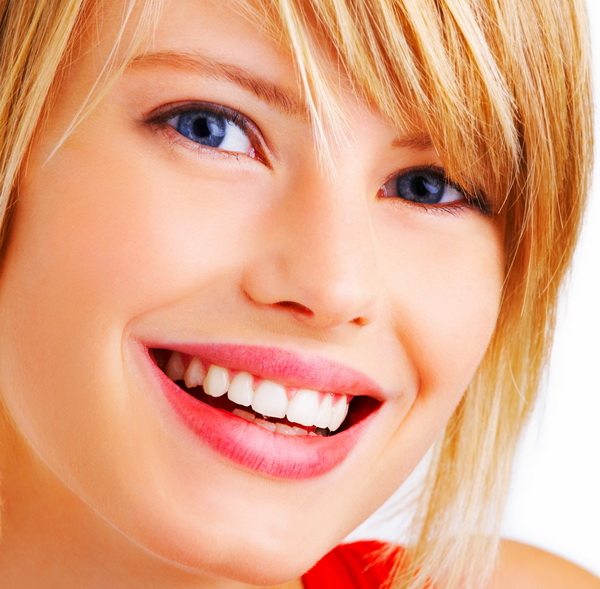 3 เทคนิคทาลิปสติกยังไงไม่ให้คราบลิปติดฟัน