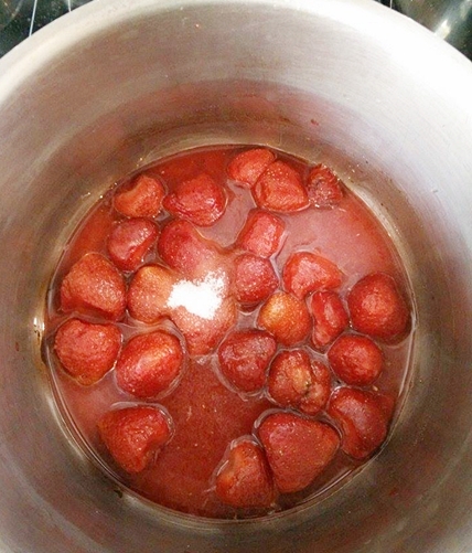 Strawberry Sauce 01