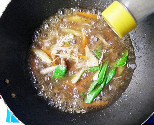 vegetable noodle in gravy 10