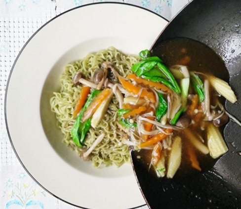 vegetable noodle in gravy 11