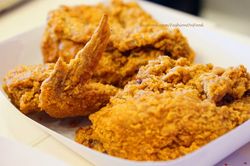 มีใครได้ลองเมนูใหม่ล่าสุด “ไก่กรอบปาปริก้าสไปซ์” จาก KFC บ้างคะ? วันนี้ชุ้งชิ้งมีรีวิวมาฝาก ^ ^