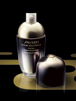 Shiseido Future Solution LX ซีรั่มเนื้อสัมผัสบางเบา