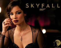 อวดเล็บเรียวสวย แบบสาวบอนด์ Skyfall