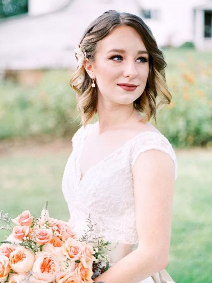 Short brown hair with ombré wedding day hairstyle