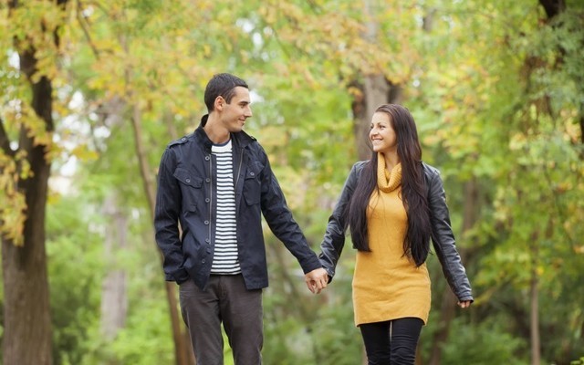 1530713146 happy couple walking 805x503