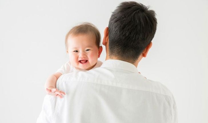 ผลสำรวจเผย คุณพ่อญี่ปุ่นใช้เวลาอยู่กับลูกในวันธรรมดาน้อยที่สุด