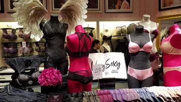 ใหญ่ อลังการสมการรอคอย Victoria’s Secret เปิดตัวช้อปใหญ่ที่สุดในไทย