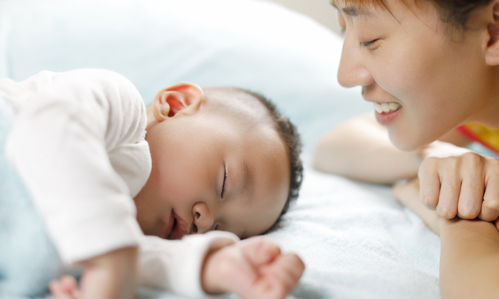 4 เคล็ดลับสำหรับคุณแม่มือใหม่ เลี้ยงลูกอย่างไรให้นอนหลับได้เพียงพอ
