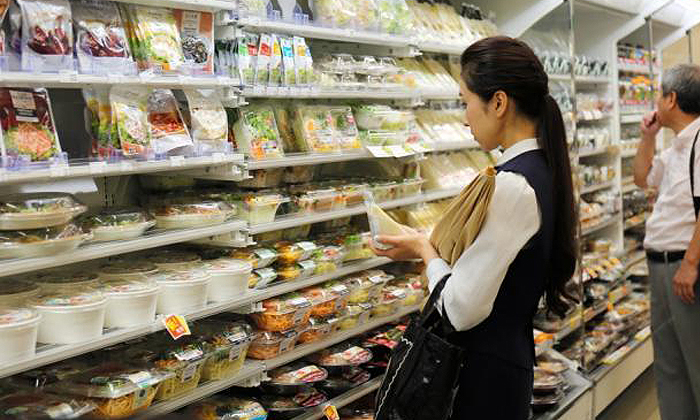 คำแนะนำจากเทรนเนอร์ญี่ปุ่น "วิธีการเลือกทานอาหารจากร้านสะดวกซื้อ"