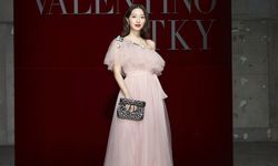 "มิว นิษฐา" สวยยืนหนึ่ง เป็นดาราไทยคนเดียว ในงาน Valentino Daydream กรุงปักกิ่ง