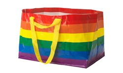 IKEA ออกกระเป๋าสีรุ้งสดใส ต้อนรับ Pride Month ของกลุ่ม LGBTQ+