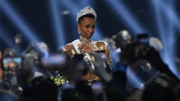 Miss Universe 2020 เลื่อนจัดประกวดต้นปีหน้า "Zozibini Tunzi" ครองมงกุฎ 2 ปีซ้อน