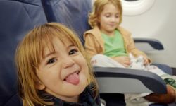 เจอ "เด็กไม่น่ารัก" บนเครื่องบิน ต้องรับมืออย่างไร?