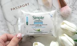 กระดาษเช็ดเครื่องสำอาง "Simple Wipes" อ่อนโยน เช็ดหมดจด