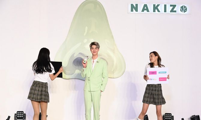 “NAKIS” สวนกระแสเศรษฐกิจ คว้า “เซนต์” ขึ้นแท่น Presenter “Nakis Lovely Nose”