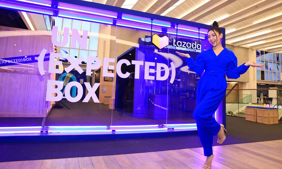 เบลล่า นำทีมดารา-เซเลบ สัมผัสประสบการณ์ช้อปปิ้งแนวใหม่ "Lazada Un(Expected) Box"