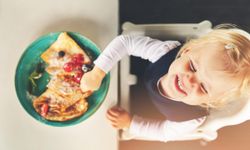 6 วิธีแก้ปัญหาลูกติดขนมขบเคี้ยว เรื่องสำคัญที่พ่อแม่ไม่ควรละเลย