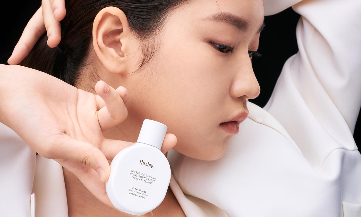 Huxley เปิดตัว MOIST FOUNDATION เผยผิวเปล่งประกายสดใส