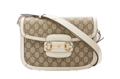 กระเป๋า $2,350 (70,641 บาท) จาก Gucci