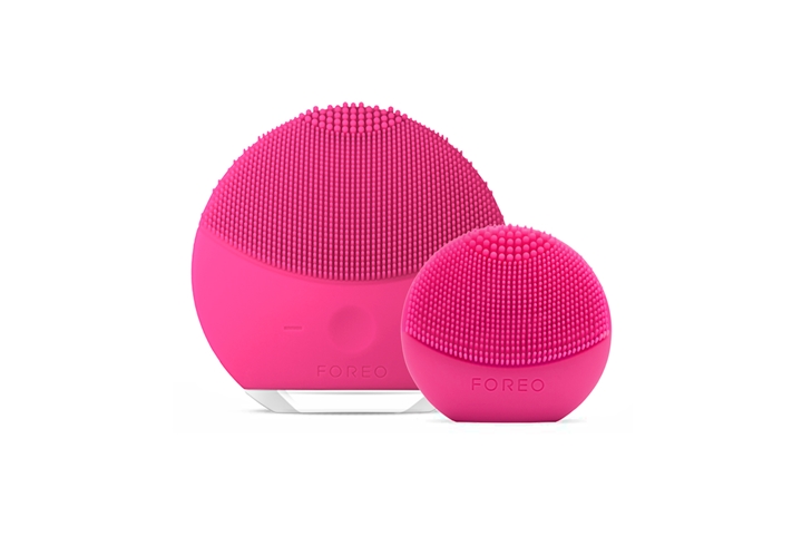 foreo_giftset_here_there_glob_3