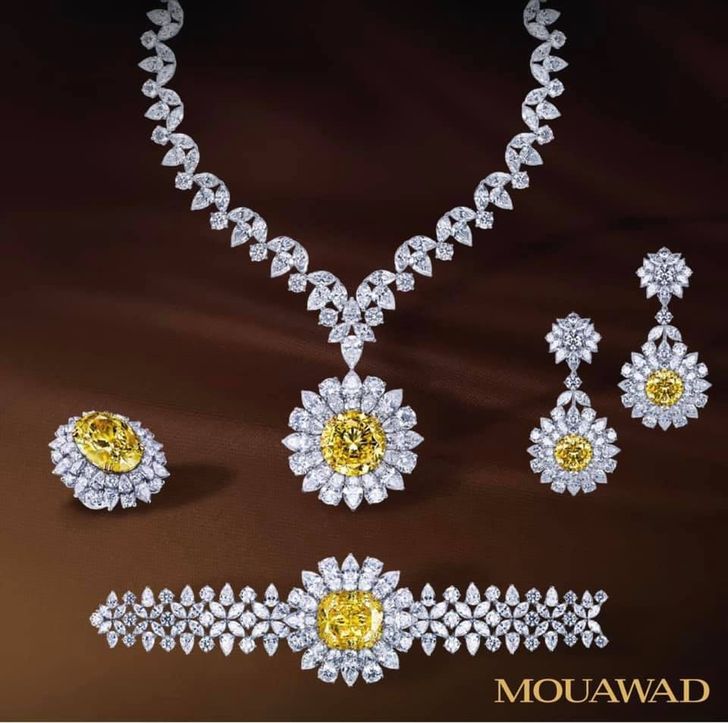 Mouawad Dragon White and Yellow Diamond Suite