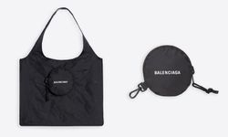 ถุงช้อปปิ้ง พับเก็บได้ พกสะดวก จาก Balenciaga