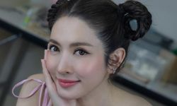 "แอฟ ทักษอร" ในลุคใสๆ ลืมไปเลยว่าอายุ 40 ปีแล้ว หน้าเด็กมาก