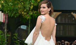 Emma Watson ปรากฏตัวบนพรมแดงอีกครั้งในชุดที่รีไซเคิลจากชุดแต่งงานเก่า