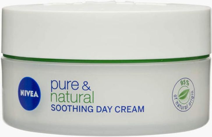 Nivea Pure & Natural Day Moisturiser